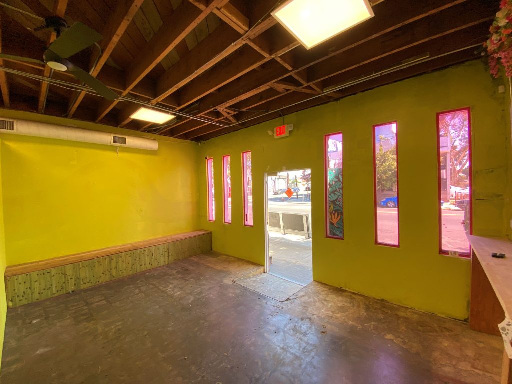 2205 Logan Ave photo 3